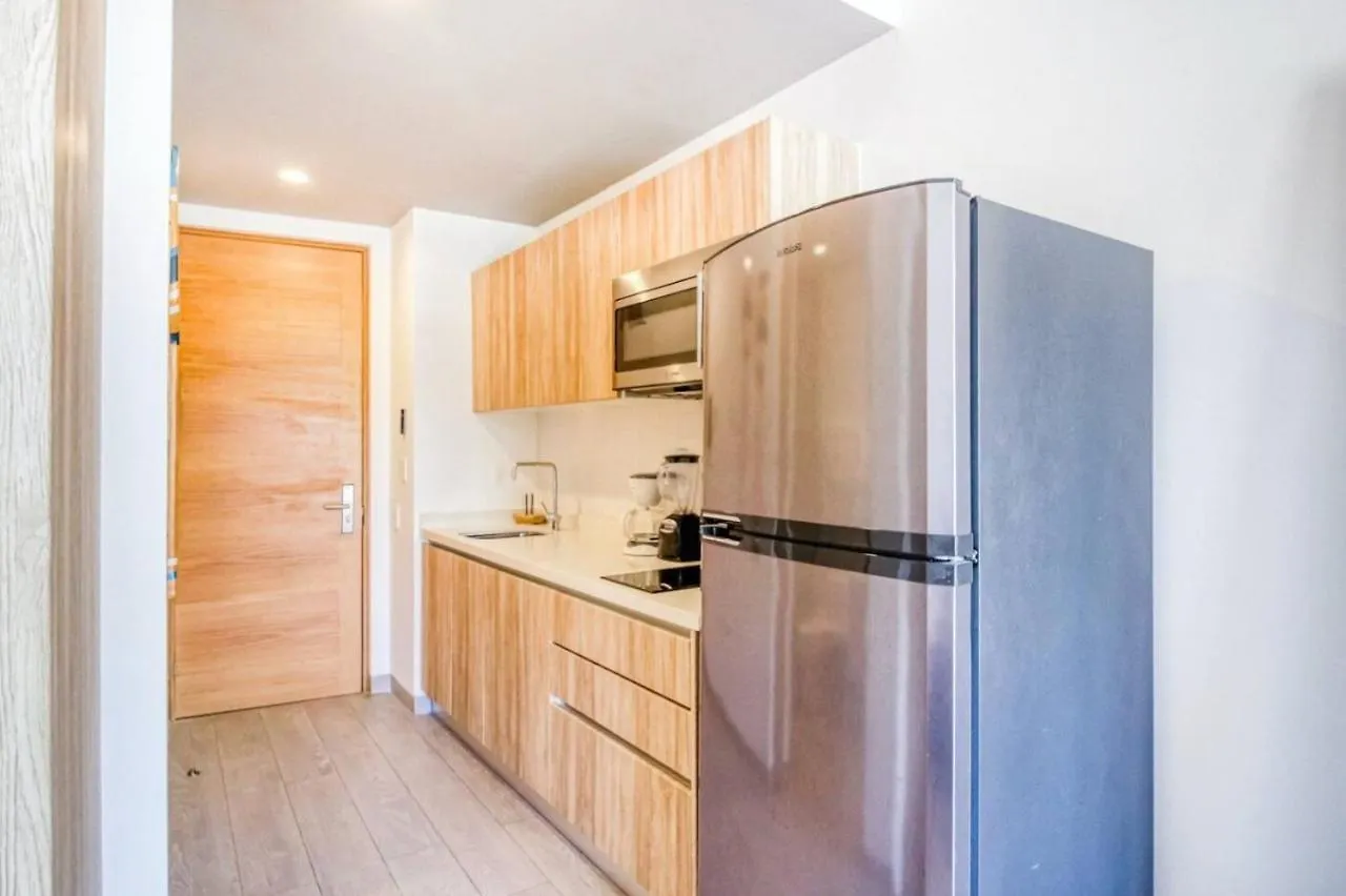 Quiet Studio 2 Blocks To The Beach 신데 델 카르멘 아파트