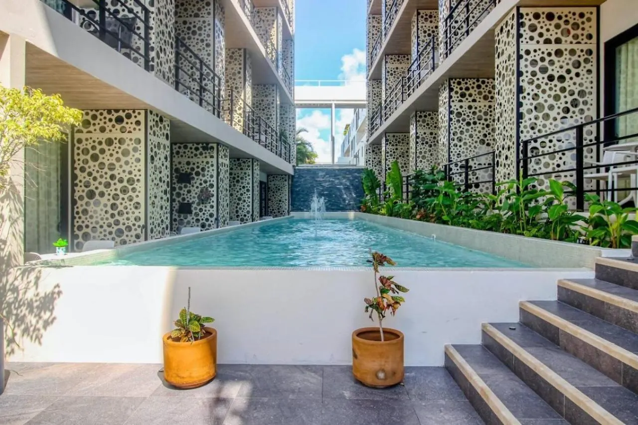 Quiet Studio 2 Blocks To The Beach Playa del Carmen