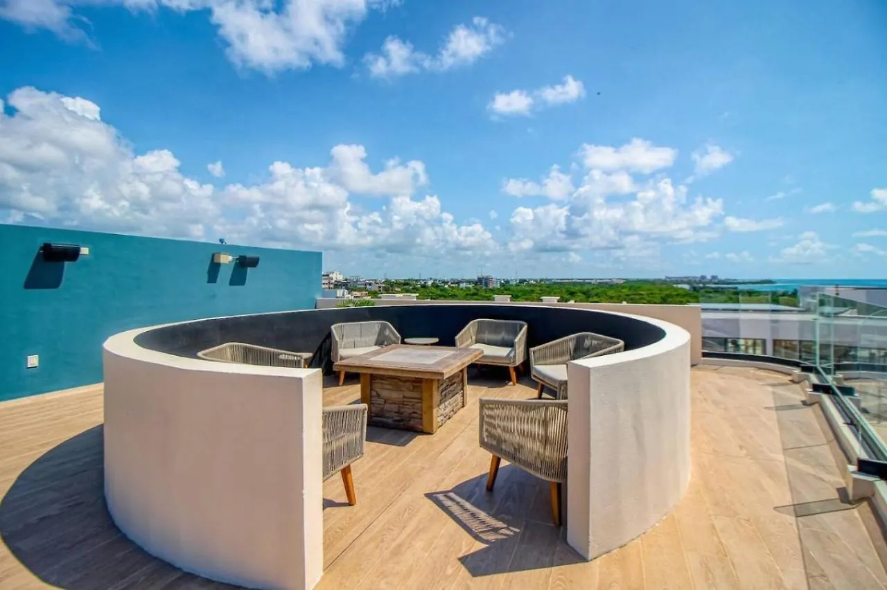 Quiet Studio 2 Blocks To The Beach Playa del Carmen